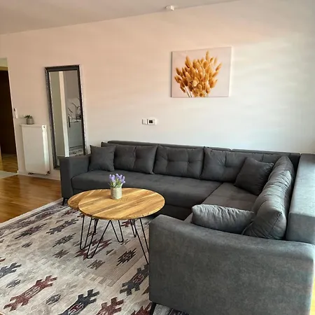 Zora Apartment *